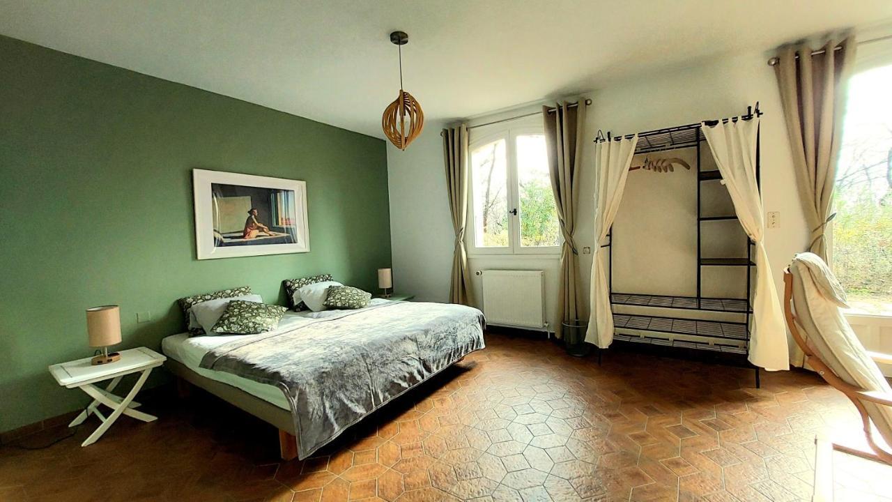 La Deviniere Hotel Donzere Room photo